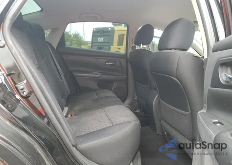 2016 Nissan Altima 2.5 z USA, uszkodzony, nr VIN 1N4AL3AP1GN389887